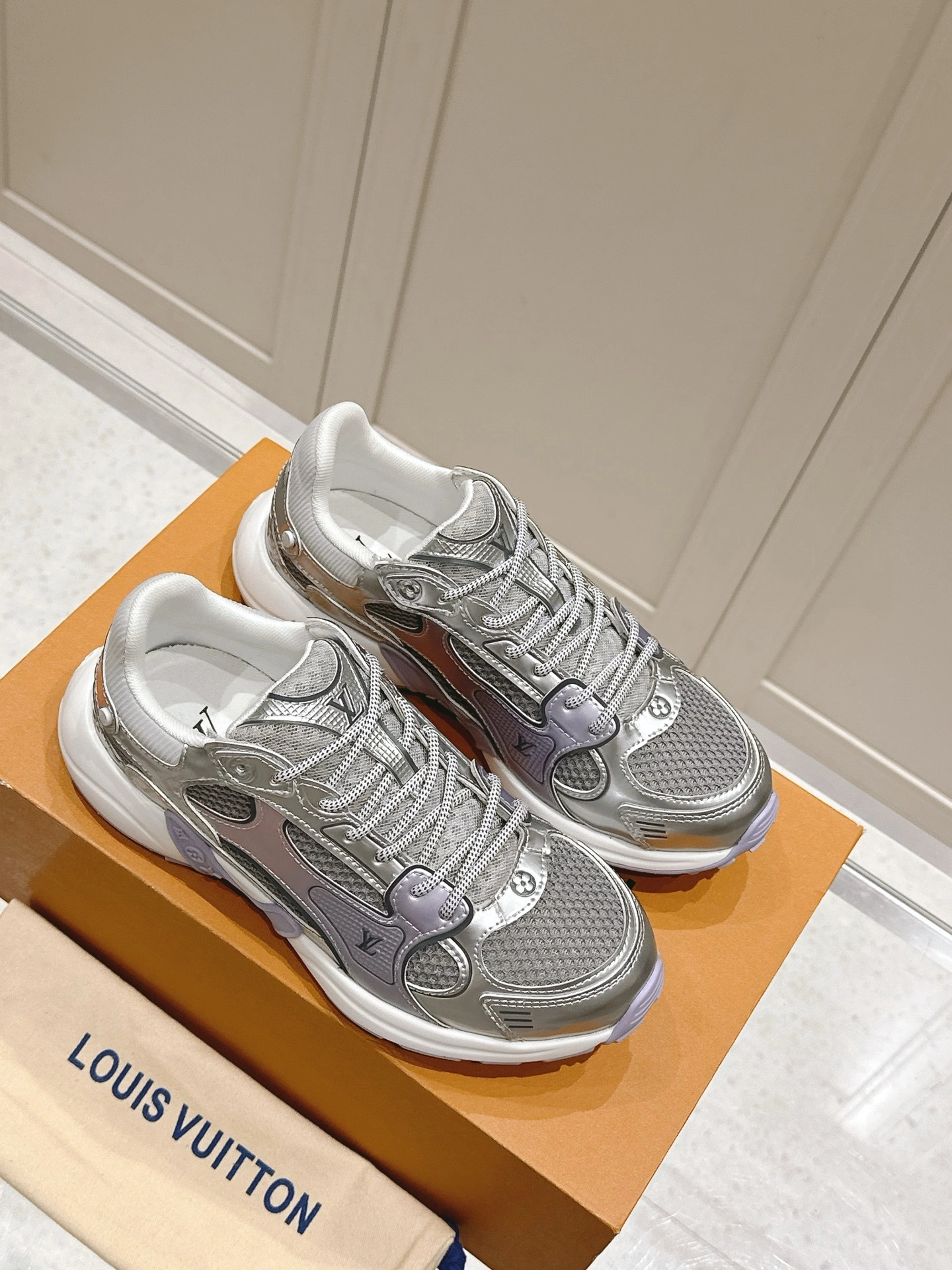 OOBB-- 8V 1AHOM0 Thick soles：3.5CM item:E-X062F0502